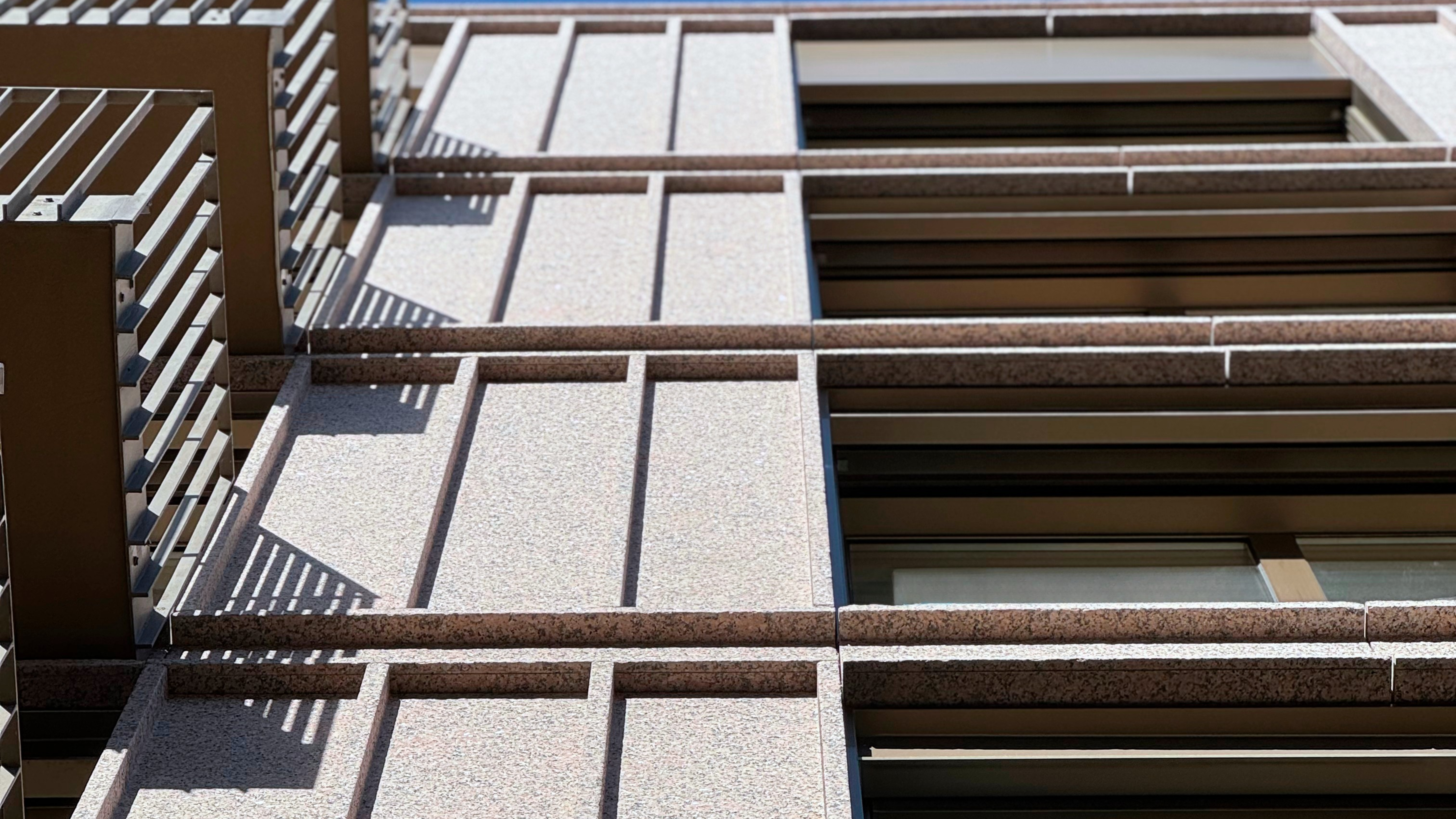 Detalle arquitectónico Sanjurjo Badía 105